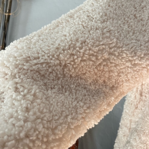 Furr coat - Picture 4 of 7